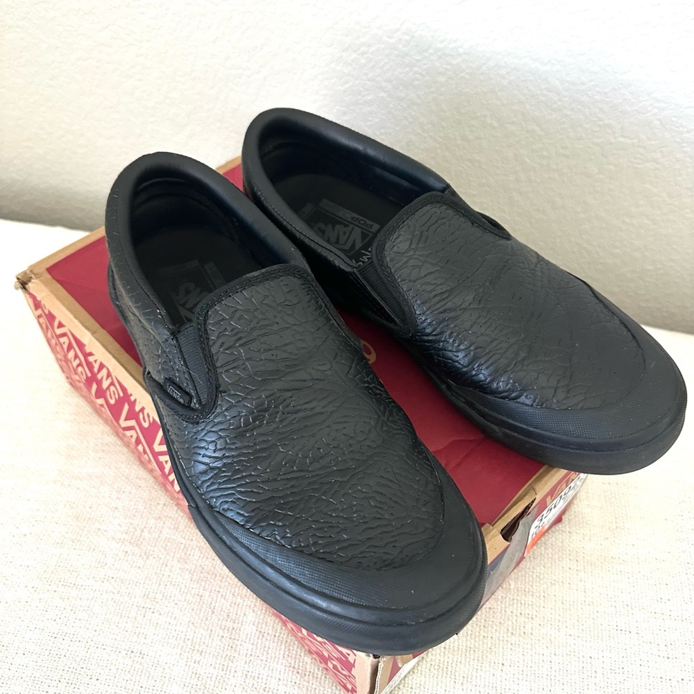 Vans off the wall Mens’s size 10.5Black Slip-On Shoes
